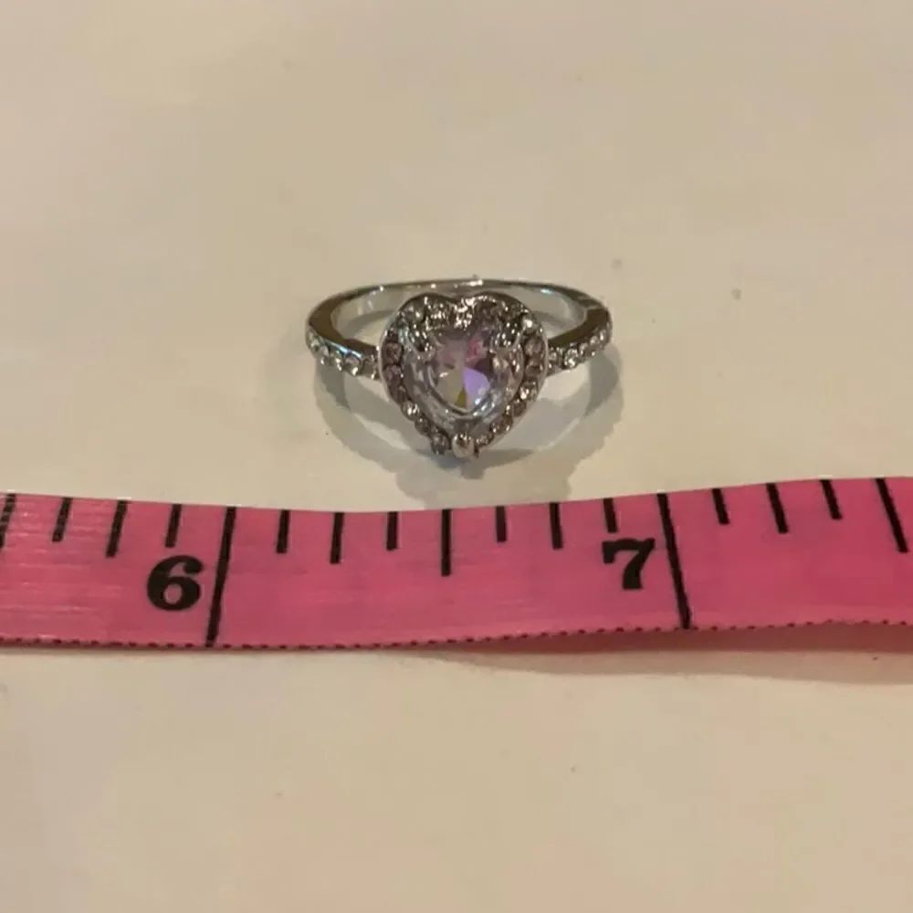 Beautiful Heart Ring  - Picture 4 of 5